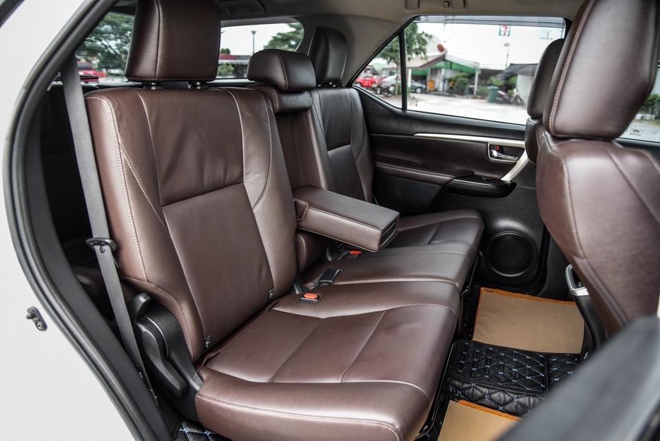 รหัสรถ CBL9046 TOYOTA Fortuner 2.4 G 2WD AT 2019 12