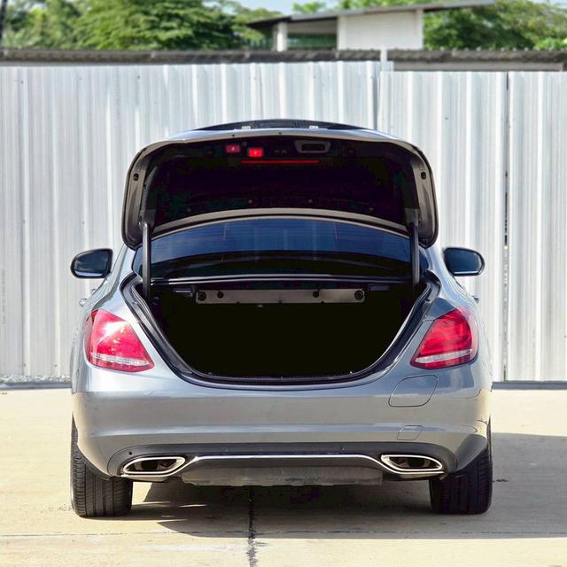 รหัสรถ 12AT4611 MERCEDES BENZ C350e 2.0 Avant-garde โฉม W205 ปีจด 2018 19