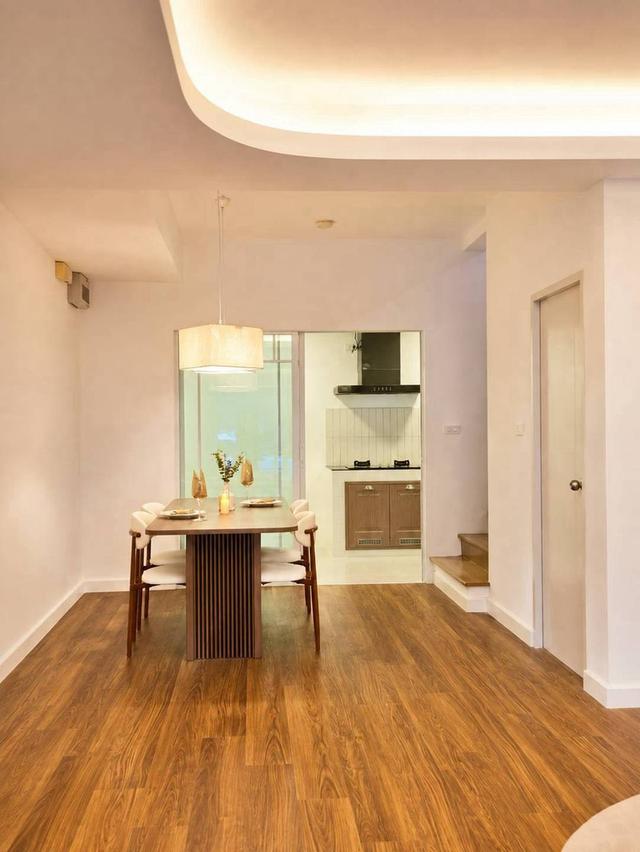 หมู่บ้านอินดี้บางใหญ่  โครงการของ Land & houseทาวน์โฮม 2 ชั้น  หลังมุม  โปร่ง ลมดี มีพื้นที่ข้างบ้าน 6