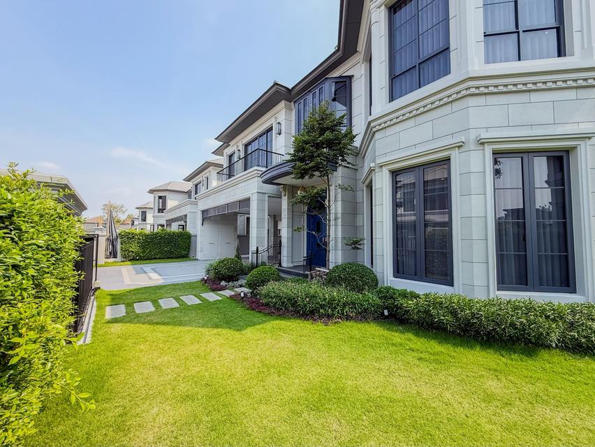 ขาย / ให้เช่าบ้านเดี่ยว 2 ชั้น  บ้านหรูสไตล์คฤหาสน์ นาราสิริ กรุงเทพกรีฑา 5