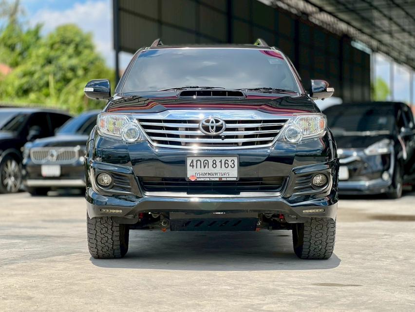 ปี 2015 TOYOTA FORTUNER, 2.5 V VN TURBOโฉม ปี11-15 สีดำ เกียร์ออโต้ ขับเคลื่อน2ล้อ