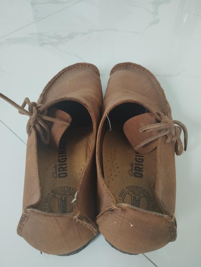 รองเท้ามือสอง Clarks 2