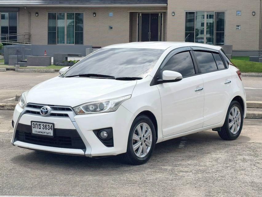 Toyota Yaris 1.2 G Hatchback ออโต้ สีขาว ปี 2014