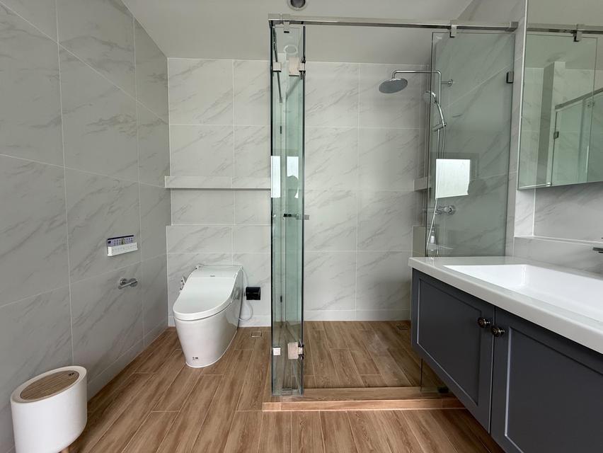 Luxury Family House for Rent Setthasiri Bangna KM10 6