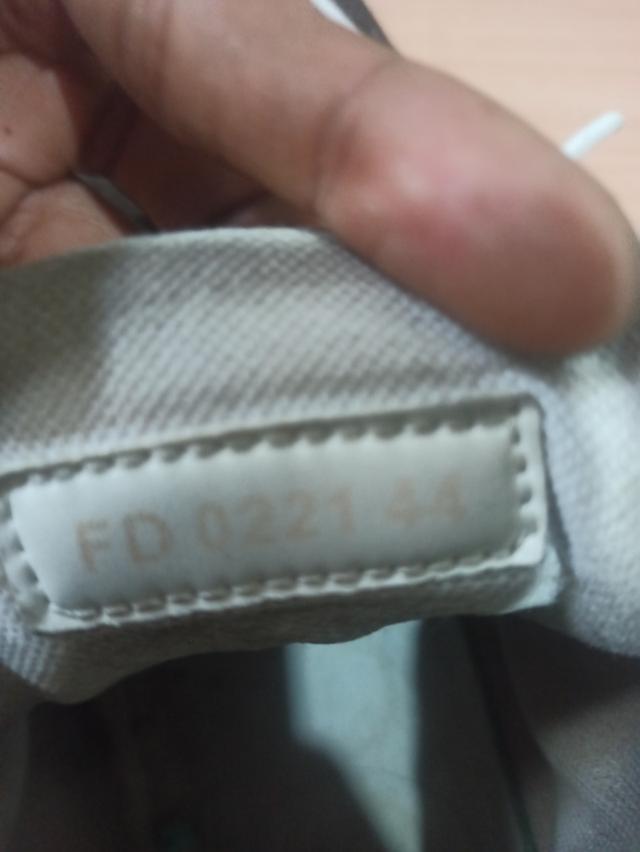 รองเท้าผ้าใบ Louis Vuitton รุ่น Lv Trainer มือ 2 รูปที่ 7