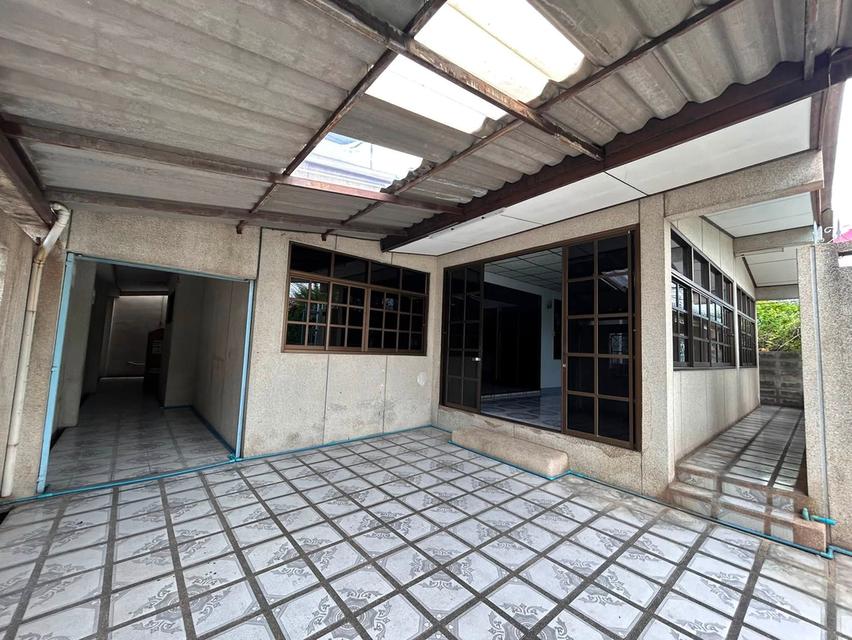 ให้เช่าบ้านลาดพร้าว ถนนโชคชัย4 ใกล้โรงบาลเปาโล บ้านตกแต่งใหม่ 3นอน 2น้ำ 2ที่จอดรถ จดทะเบียนบริษัทได้ 1