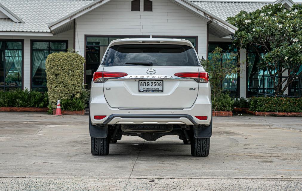 (แจ้งรหัสรถ CBL2508) 🚘Toyota FORTUNER 2.8 V 4WD SUV AT 2019 รูปที่ 6