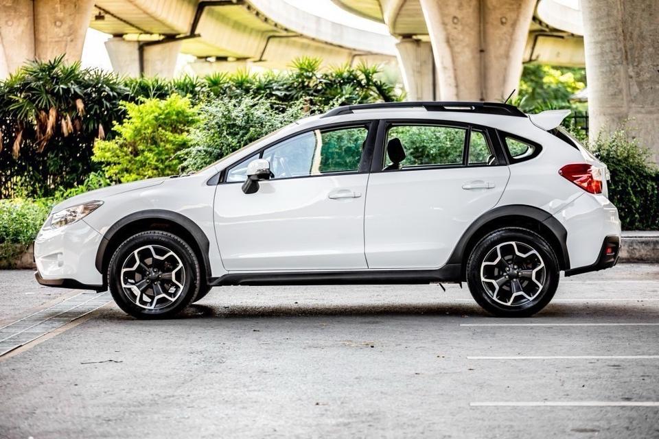 Subaru Xv 2.0i AWD สีขาว ปี 2014 มือเดียวป้ายแดง 8