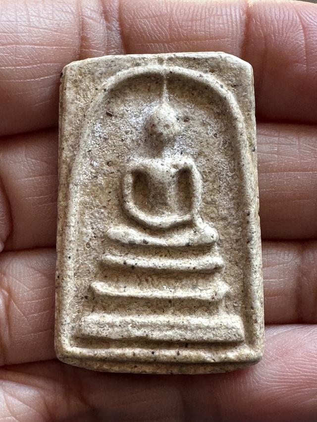 พระสมเด็จพิมพ์ใหญ่เกศทะลุซุ้ม