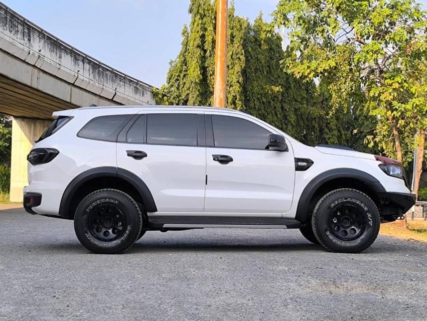 Ford Everest  8