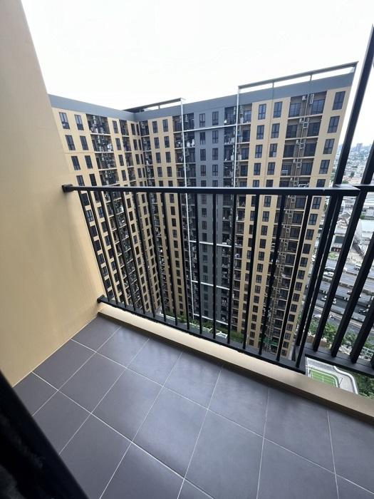 ขายถูก 4,450,000 บาท ** รหัส 200872 ** 2 นอน 2 น้ำ ** พลัมคอนโด ปิ่นเกล้า สเตชัน ** ติดรถไฟฟ้า บางยี่ขัน ** 088-398-3835 MR.BOAT 17