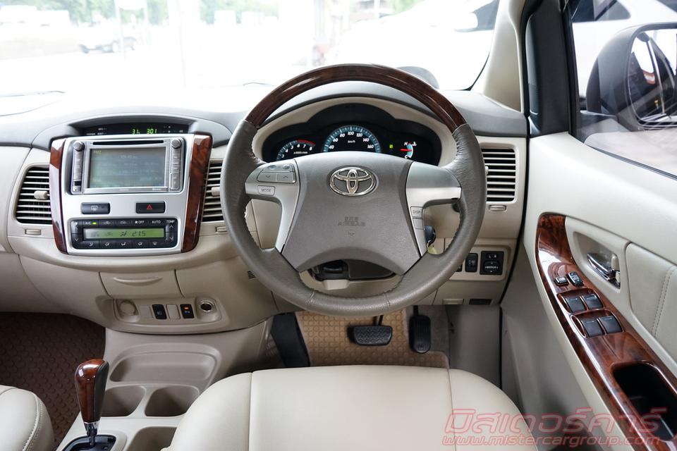 2011 TOYOTA INNOVA 2.0 V ( 8050 ) 12