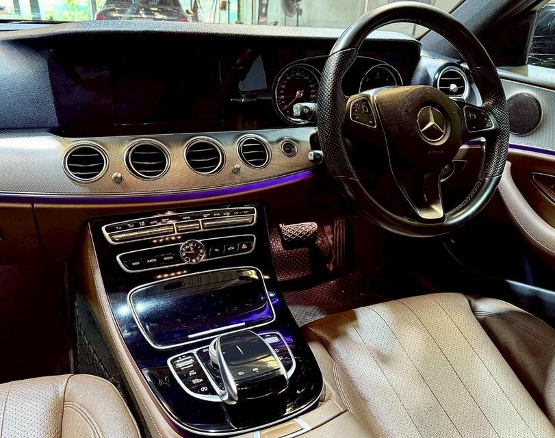 Mercedes-Benz E220d Avantgarde W213 ปี 2017 10