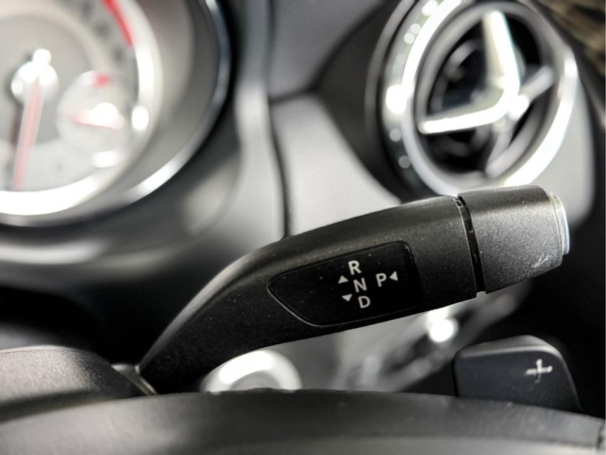 2014 BENZ GLA-CLASS, 200 8