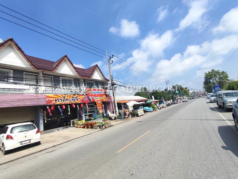 ทาวน์เฮ้าส์ ถนนทางหลวงชนบท 3053 ต.หัวรอ พระนครศรีอยุธยา 11