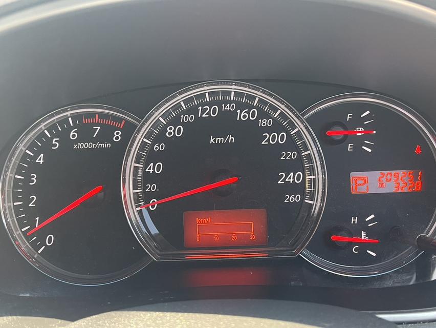 ์Nissan Teana 200XL Sport สีดำ เบาะดำ ปี 2011 เจ้าของมือเดียว รูปที่ 8