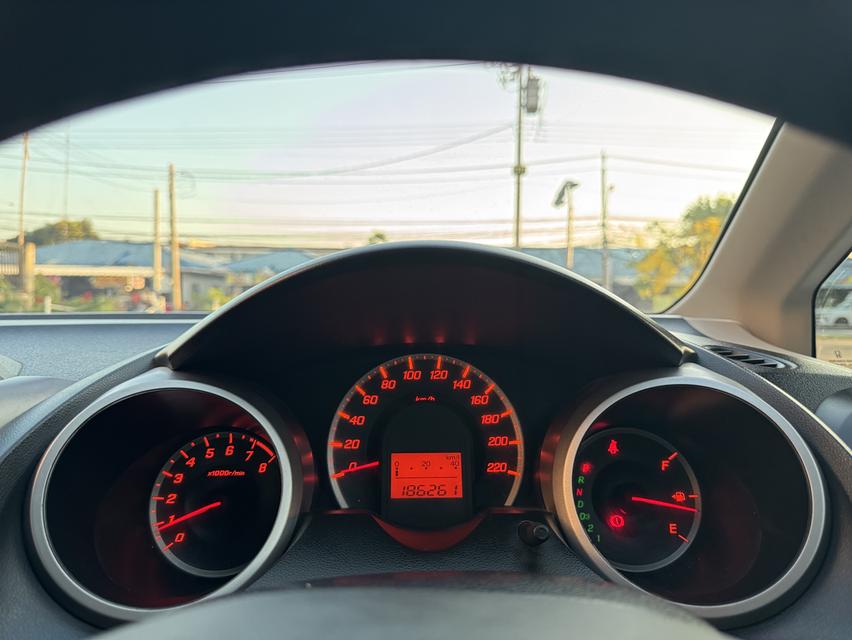 HONDA JAZZ GE 2012 AUTO รูปที่ 10