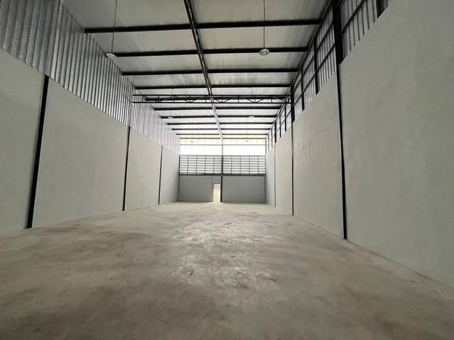 ให้เช่าโกดัง ใกล้อมตะเฟส 1-2-3-4 ผังม่วงลาย พื้นที่โกดัง 400 ตรม. พื้นรองรับน้ำหนักได้2ตัน 5