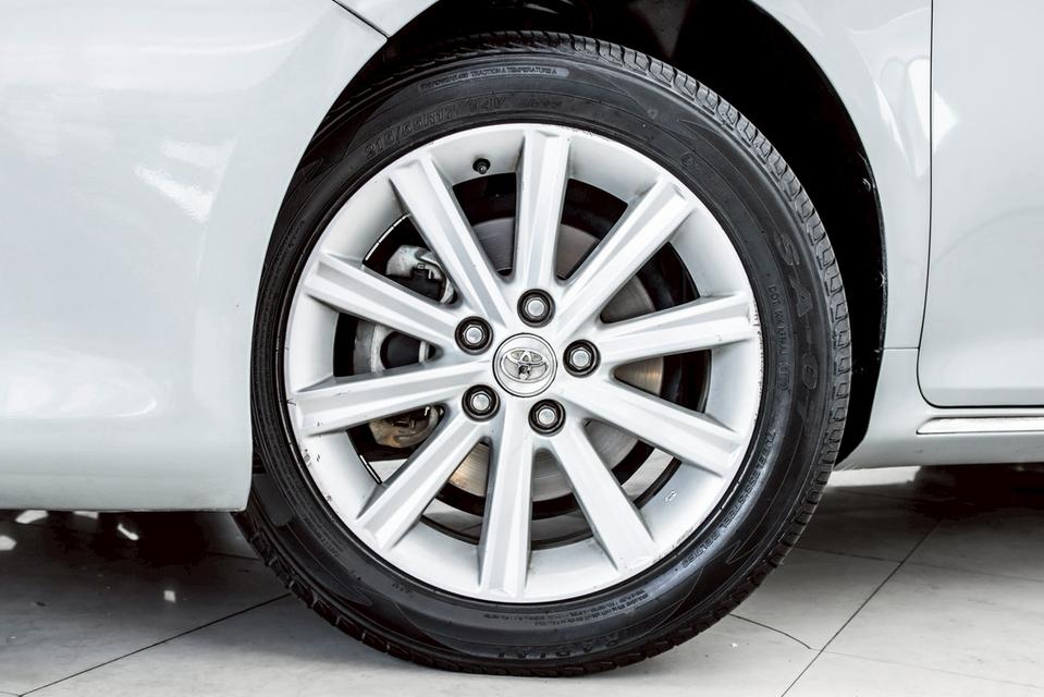 TOYOTA CAMRY 2.5 HV NAVI โฉมปี (12-18) 2012 รูปที่ 11