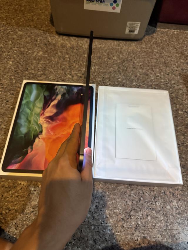 ขายๆๆๆถูกๆๆiPadPro12.9สีSpace Gray 256กิ๊กWifi Celluer ใส่ซิมได้ยกกล่องอีมี่ตรงคับใช้งานดีทุกๆฟังชั่นสูนTrueทุกๆฟังชั่นรีสโตได้ตลอดไม่มีติดไอคราว Mode