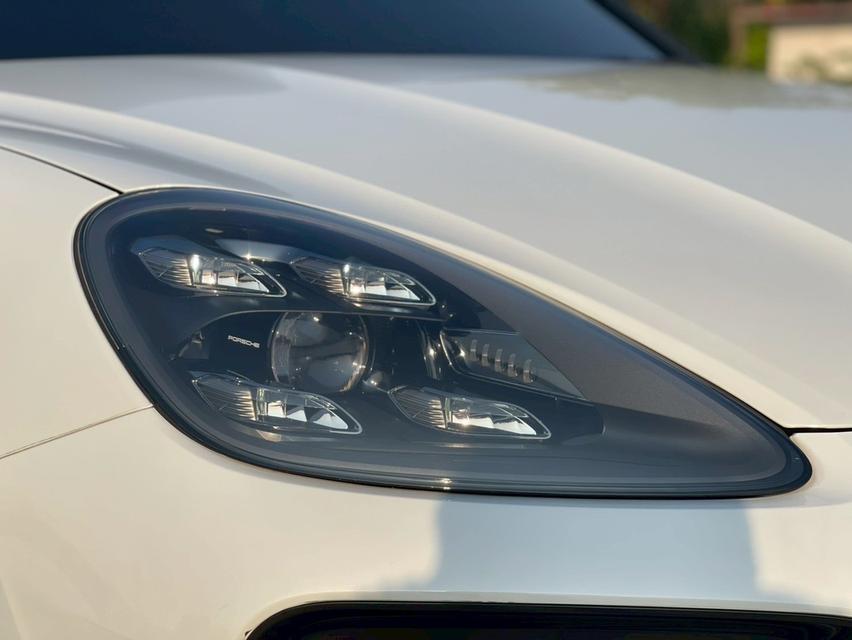 Porsche Cayenne Coupe Hybrid Sport Design 2021