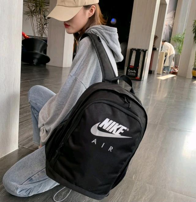 Nike Unisex Shoulder Bag 2