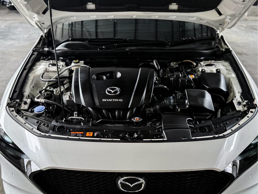 รหัสรถ WRT6063 2020 MAZDA MAZDA3, 2.0 SP SPORTSโฉม ปี19-ปัจจุบัน 5Dr สีขาว ตัวท็อปสุดในตลาด 16