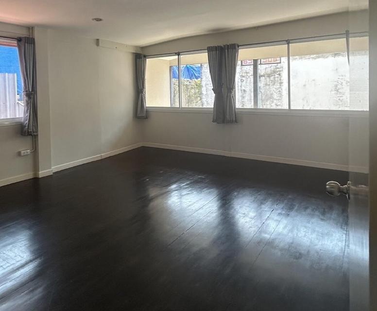 ให้เช่าบ้านเดี่ยว 2 ชั้น Renovate ใหม่ ย่านสุทธิสาร ห้วยขวาง / ซอยโชคอำนวย / ใกล้ MRT สุทธิสาร / แอร์ 5 เครื่อง 11