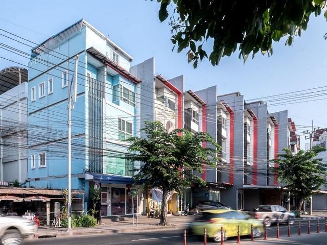 ขาย โฮมออฟฟิศ 4 ชั้น คู้บอน รามอินทรา ริมถนนคู้บอน ระหว่าง 6 และ 8 ทำเลดี 1