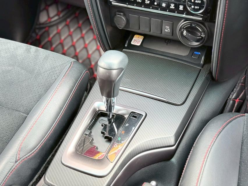 TOYOTA FORTUNER 2.8 GR SPORT 4WD BLACKTOP ปี 2022 โฉม ปี15-ปัจจุบัน สีขาวหลังคาดำ รูปที่ 16