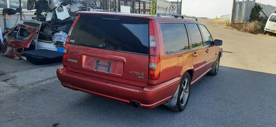 2000 Volvo V70 6