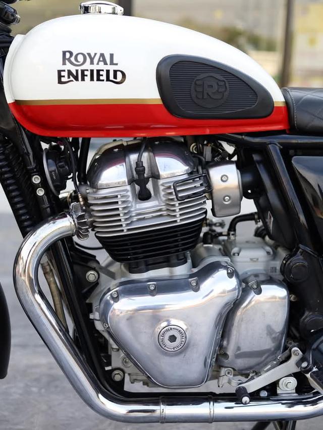 ขาย Royal Enfield Interceptor 650 สีขาว 7