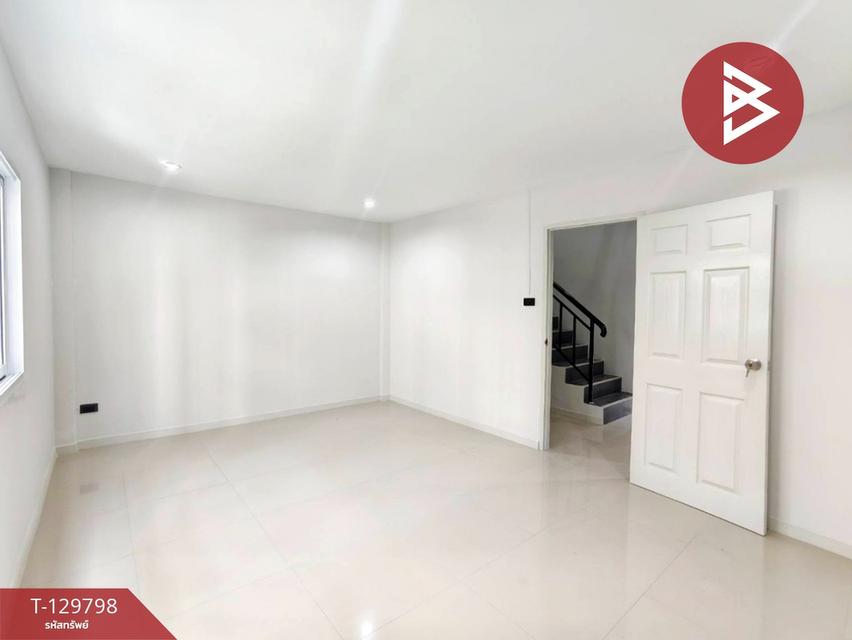 ขายด่วนทาวน์เฮ้าส์ หมู่บ้านแสนสบาย นนทบุรี รีโนเวทพร้อมเข้าอยู่ ทำเลดี 7