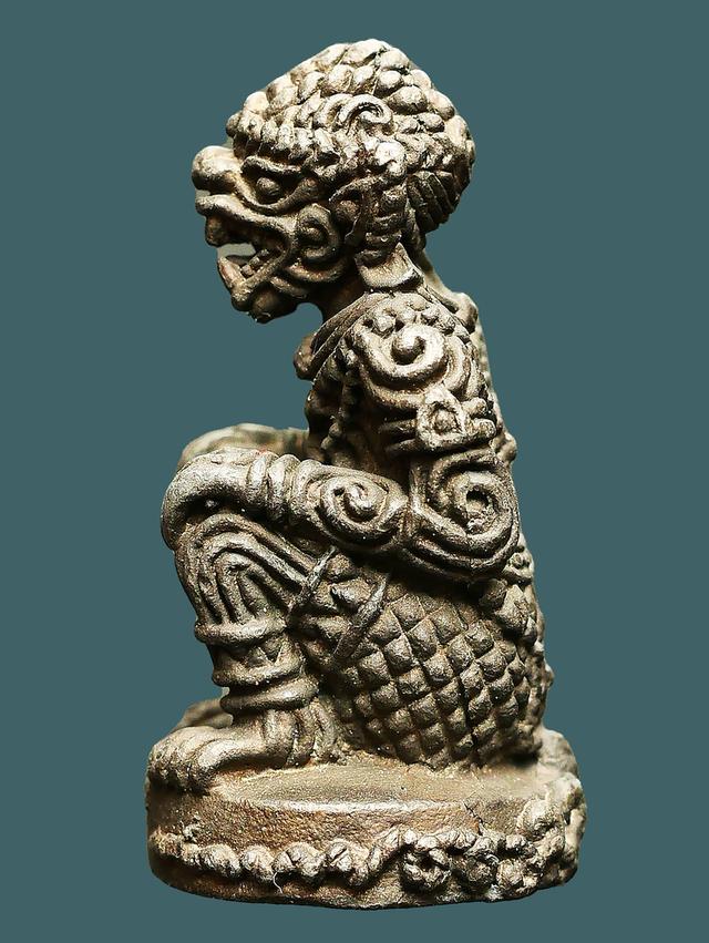 หนุมาน เนื้อ โลหะ... ก้นมีอุดผง...เก่าๆ เดิมๆ 3