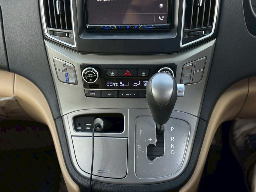 Hyundai H1 2.5 Elite (Minorchange) 2019 สีน้ำตาล ออโต้  11