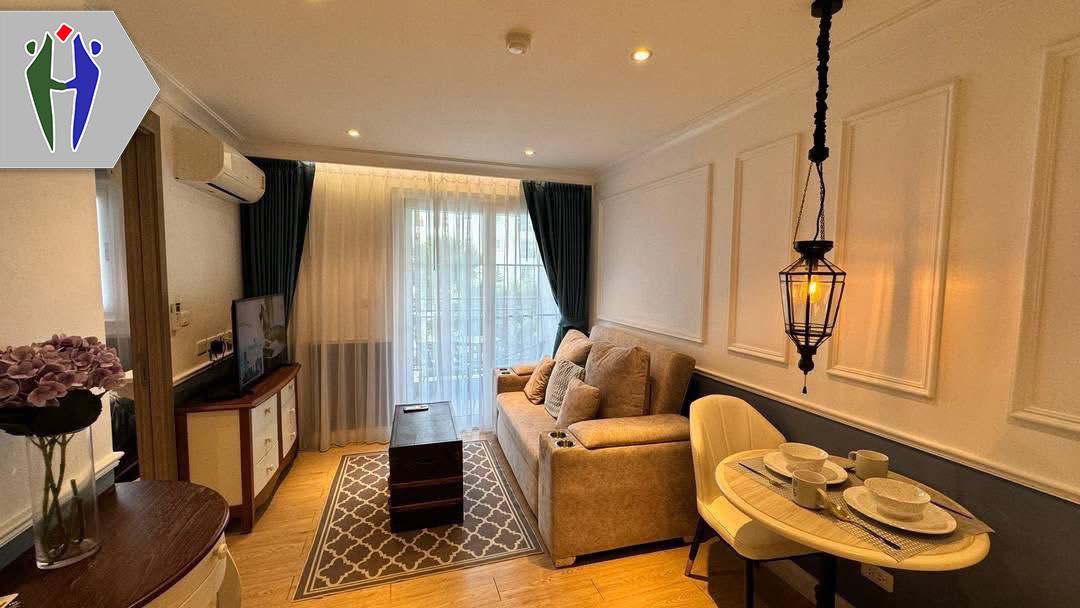 คอนโดให้เช่า เซเว่นซี2 นาจอมเทียน  1ห้องนอน •	ขนาด 35 ตารางเมตร สตูดิโอ ห้องนอน 1 ห้องน้ำ •	2 เครื่องปรับอากาศ, ตู้เย็น •	ระเบียงวิวสระว่ายน้ำพร้อมเฟอ 3