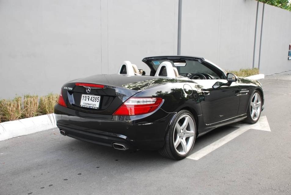 2012 Mercedes Benz SLK 200CGI AMG auto 19