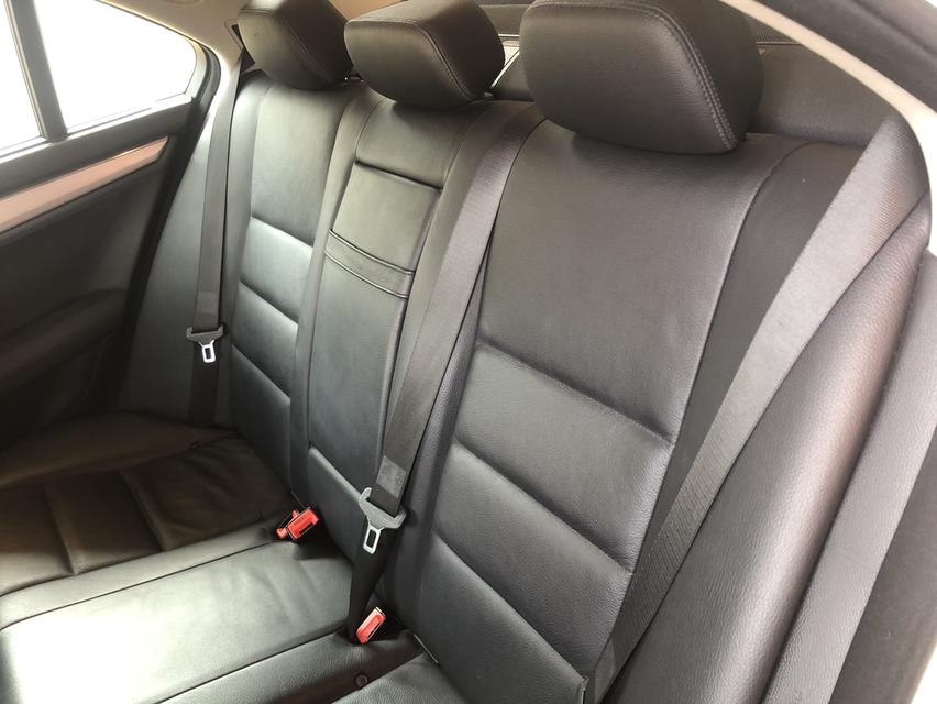 รถยนต์ Mercedes Benz c 250 รูปที่ 18