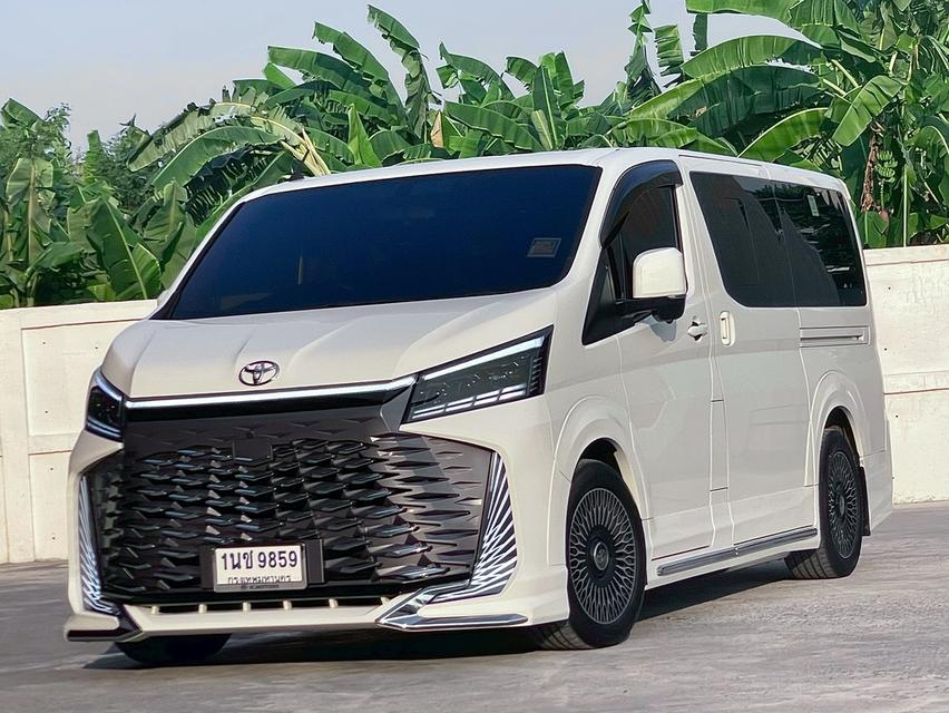 Toyota Hiace 2.8GL ปี25