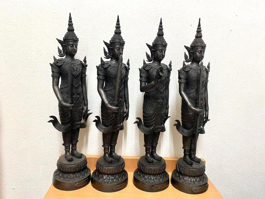 ท้าวจตุโลกบาลทั้งสี่ ผู้พิทักษ์สี่ทิศ วัดท่าซุง ปี54 เนื้อทองเหลือง ขนาดสูง15นิ้ว