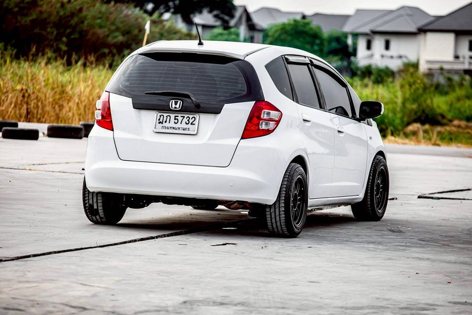 รหัสรถ GT5732 Honda Jazz 1.5 S ปี 2010 สีขาว รูปที่ 10