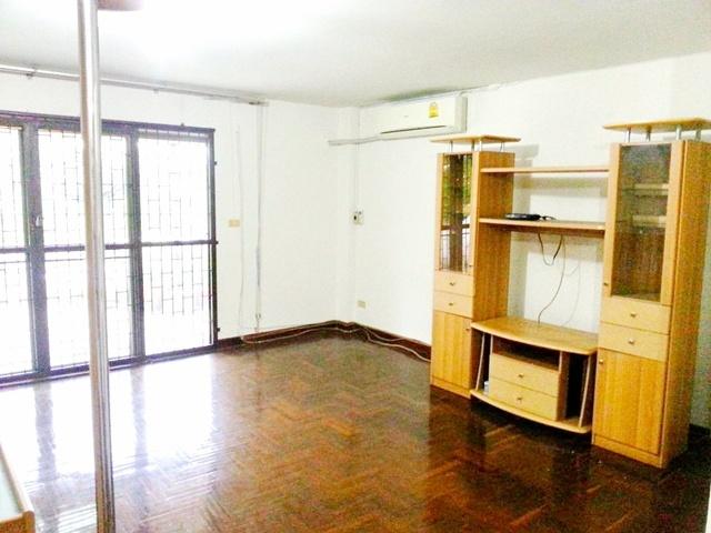 BTSปุณณวิถี 1.1กม.สุขุมวิท101ให้เช่าทาวน์โฮม 4 ชั้น+ดาดฟ้า ใหญ่มาก กว้าง 6 ม. ปุณณวิถี25-31 6นอน มีหลังคา 28ตร.วา. 430 ต 6