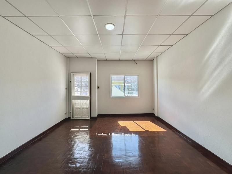 LM25-0179 ขายทาวน์เฮ้าส์ 2 ชั้น นันทนาการเด้น2 ไทรม้า ท่าอิฐ เนื้อที่ 20 ตรว 2 นอน 2 น้ำ ใกล้เซ็นทรัลเวสท์เกต 4