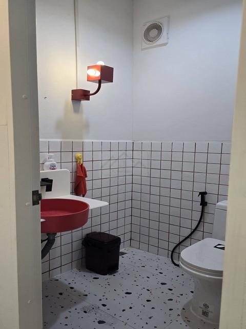 ให้เช่าพื้นที่แบบเหมาทั้งชั้น 44 ตรม. โครงการ The Hub Phahol-Ari ติดถนนใหญ่ใกล้ BTS อารีย์และสะพานควาย 8