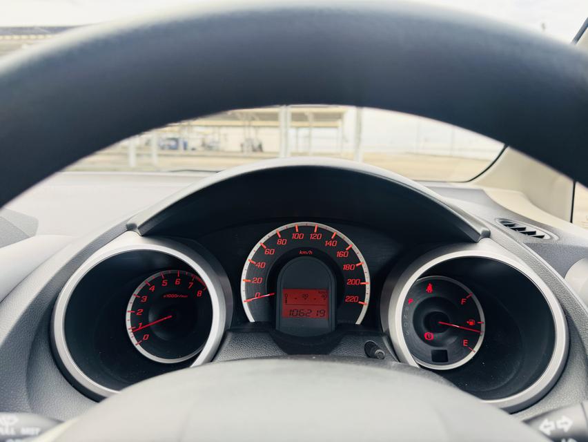 HONDA JAZZ GE 2011 AUTO TOP SV 10