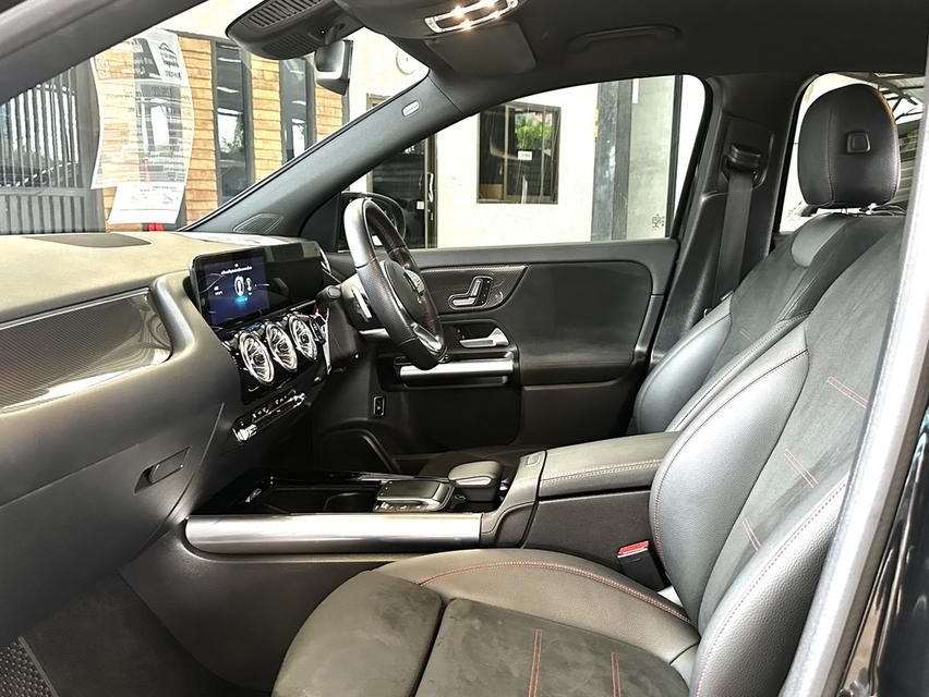 2023/24 MERCEDES BENZ GLA200 AMG พร้อมแพคเกจ MBSP ศูนย์ 13