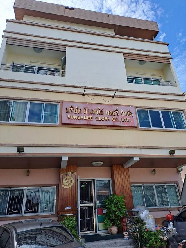 ตึกแถว 🏢 ขายอาคารพาณิชย์ เนื้อที่ 48 ตารางวา ทำเล กม.4 รามอินทรา ซอยรามอินทรา 39 แยก 12 1