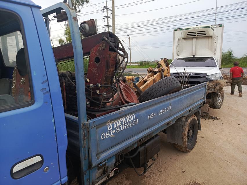 มีuริการทั้งรถเล็ก-รถใหญ่-รถบรรทุกทั้งคัน(สไลท์) รถยกแบบช้อนล้อ ได้มาตรฐาน 083-915-5619 083-256-5915 10
