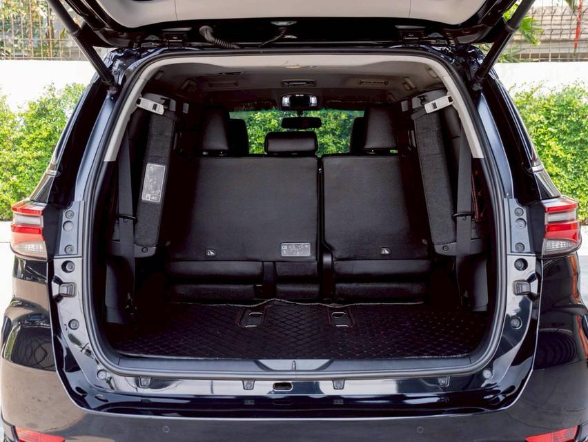 Toyota fortuner 2.4V Leader 2WD ปีจด 2024 รูปที่ 10