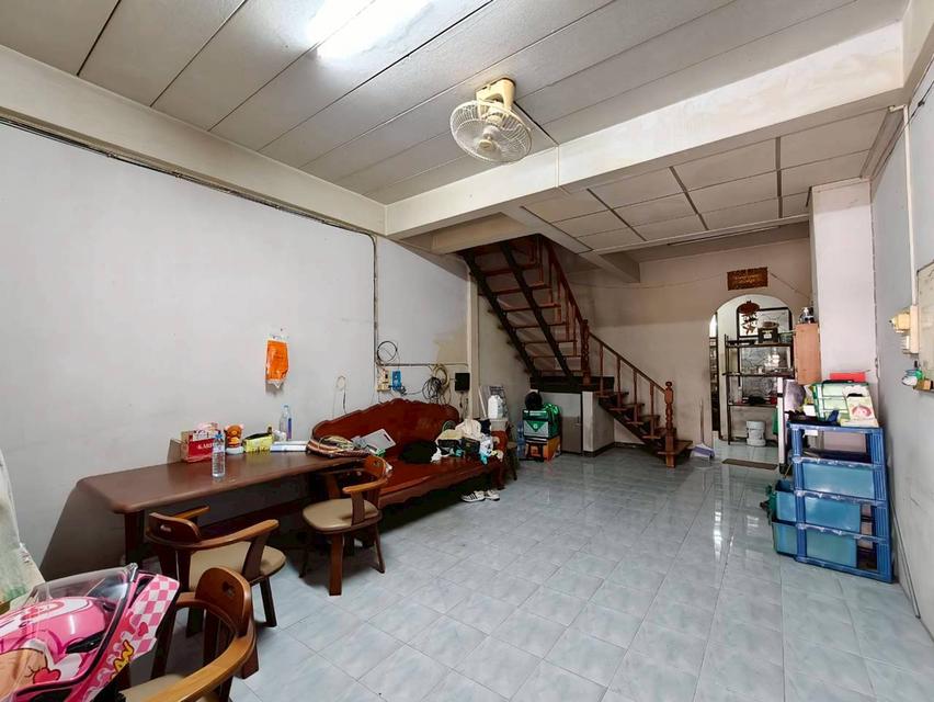 หมู่บ้านอยู่เจริญ 1 ถนนพระองค์เจ้าสาย ต.บึงยี่โถ อ.ธัญบุรี จ.ปทุมธานี 6